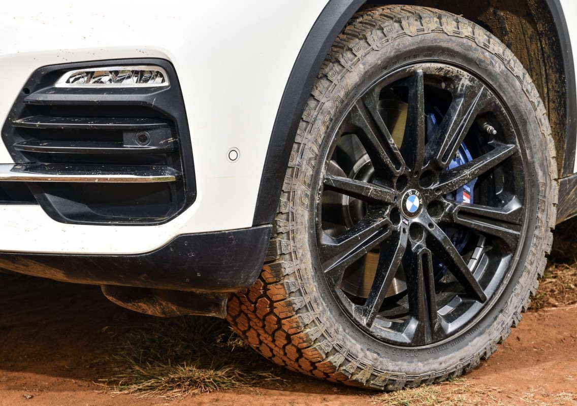 BMW načrtuje robustnega terenca kot konkurenco Mercedes-Benzu G-Class in Land Roverju Defender