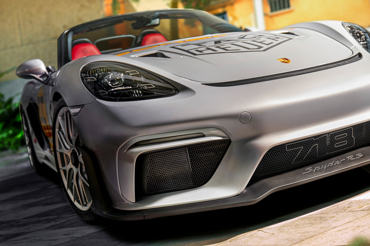 2024-porsche-718-spyder-rs-panamericana-special_1373363.jpg