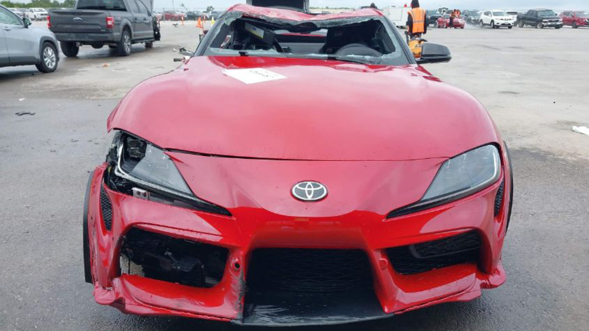 toyota_supra_crashed9.jpg