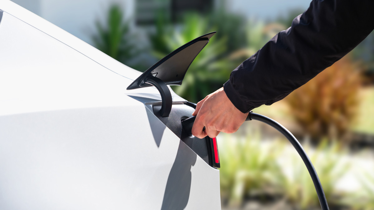 America’s Fastest EV Chargers Are Coming In 2026, But There’s A Problem