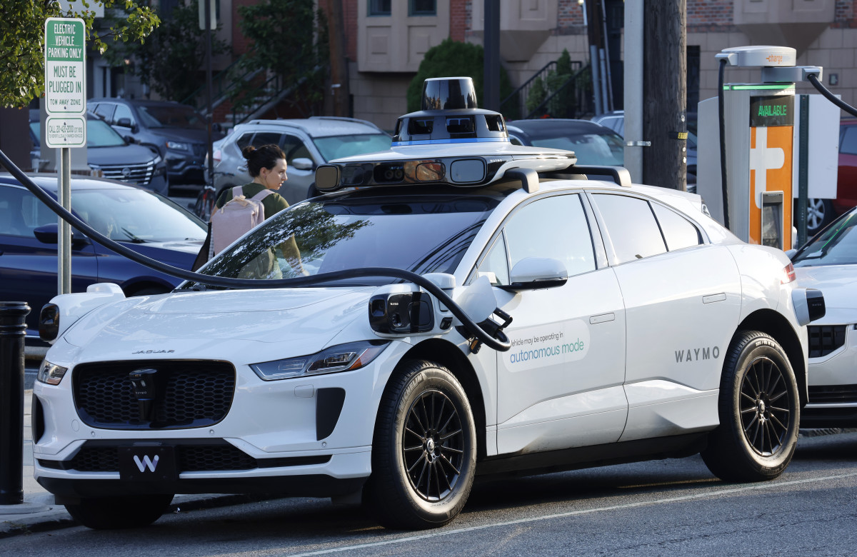 Waymo's Next Conquest are London's Iconic Black Cabs