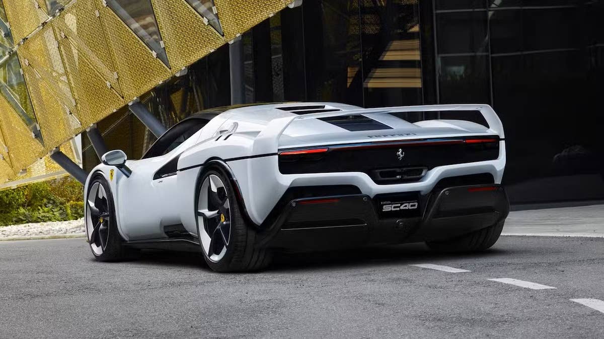 ferrari-sc40.jpg