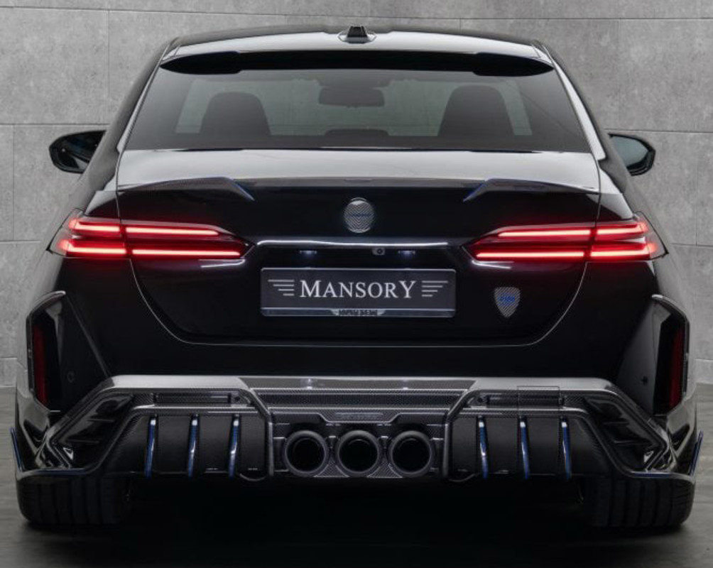 Mansory BMW M5 Shares a Surprising Feature With the Ferrari F40