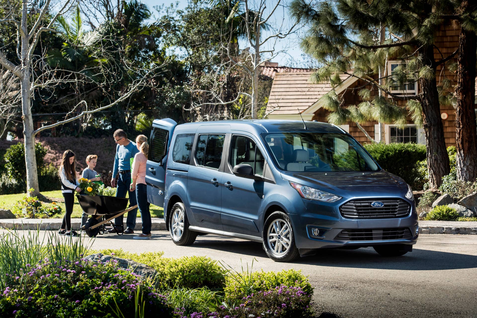 2019-transit-connect-wagon.jpg