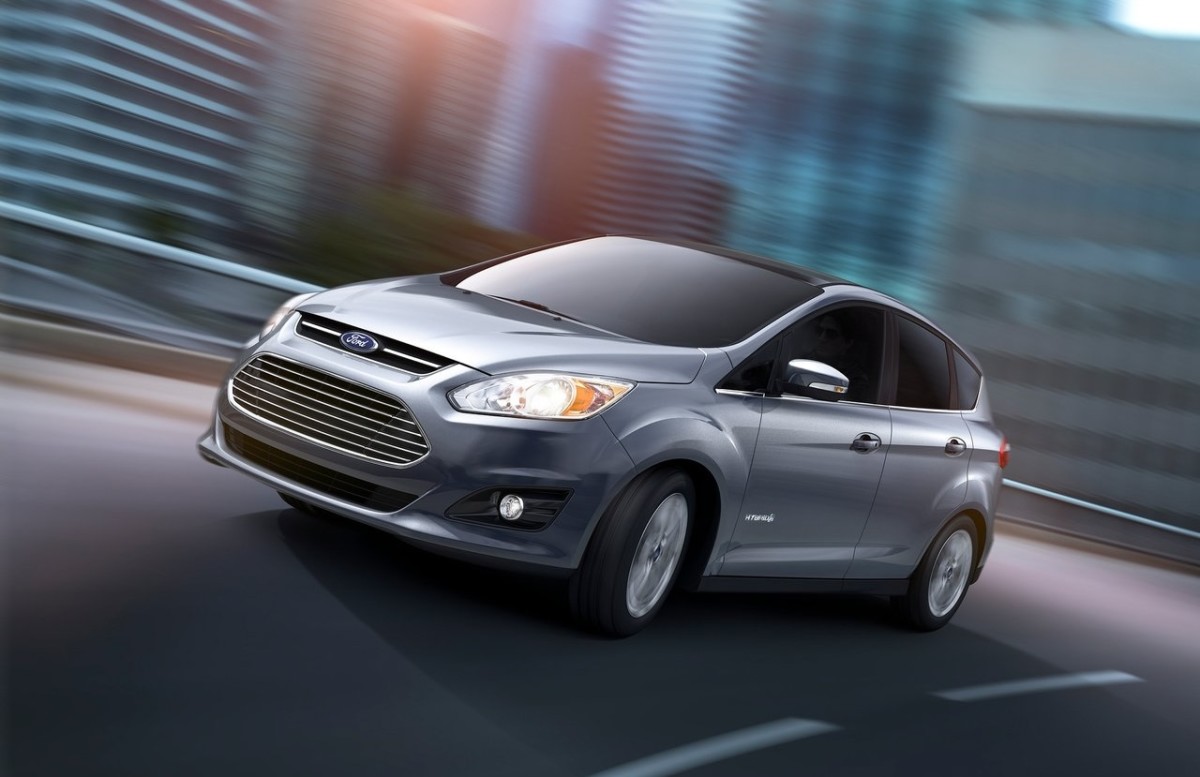 ford-c-max_hybrid-2013-01.jpg