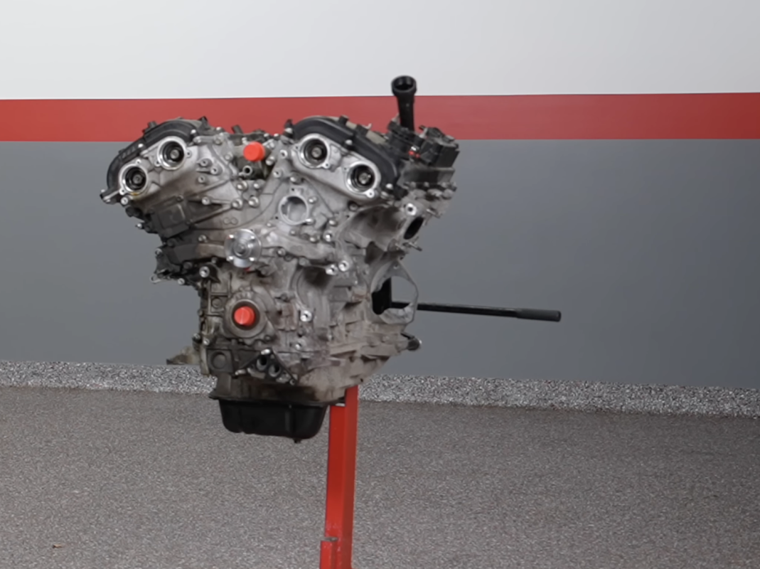 toyota-35l-2gr-fks-v6-engine.png