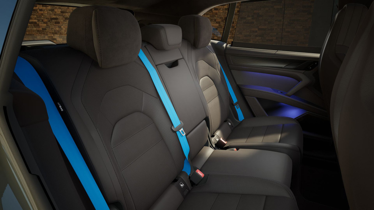 porsche-cayenne-electric-turbo-price-options