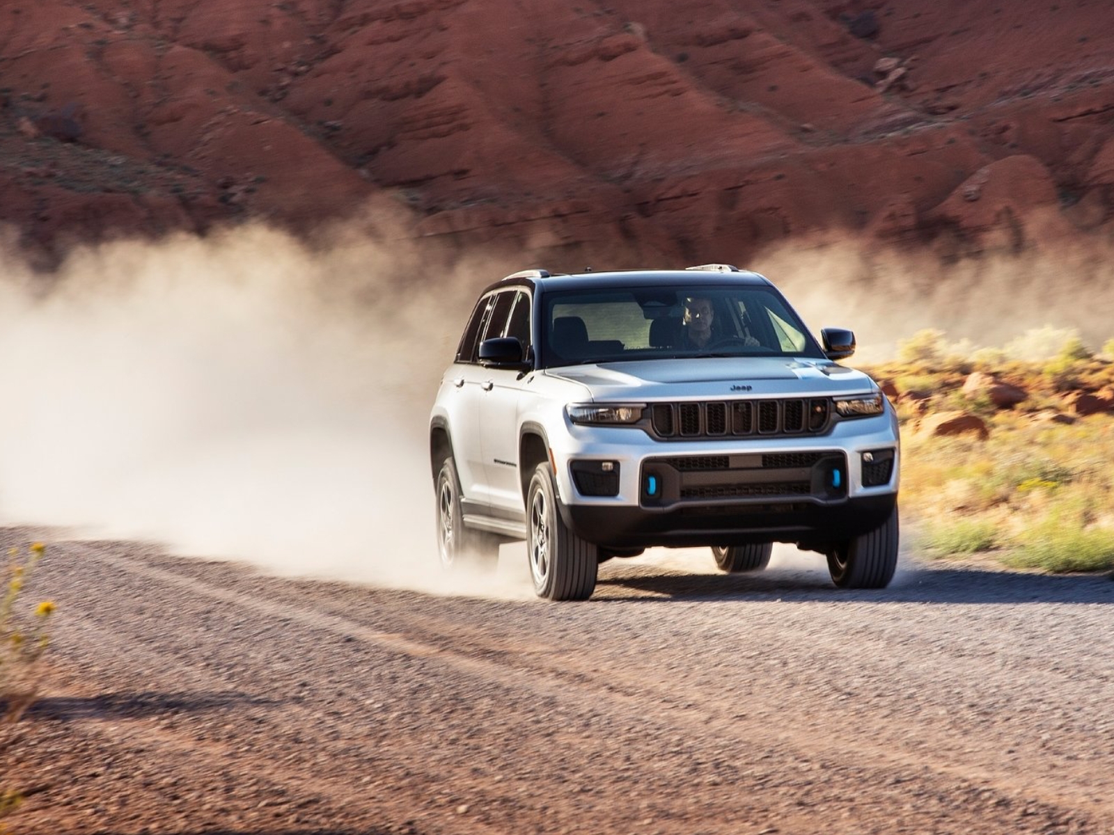 2022-jeep-grand-cherokee.png