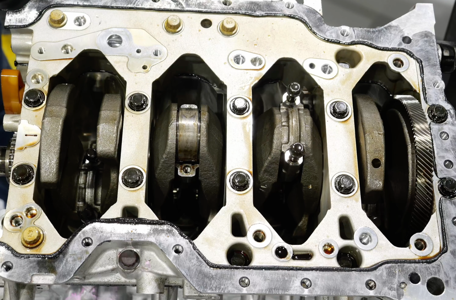 genesis-gv80-25l-smartstream-four-cylinder-engine-teardown-02.png