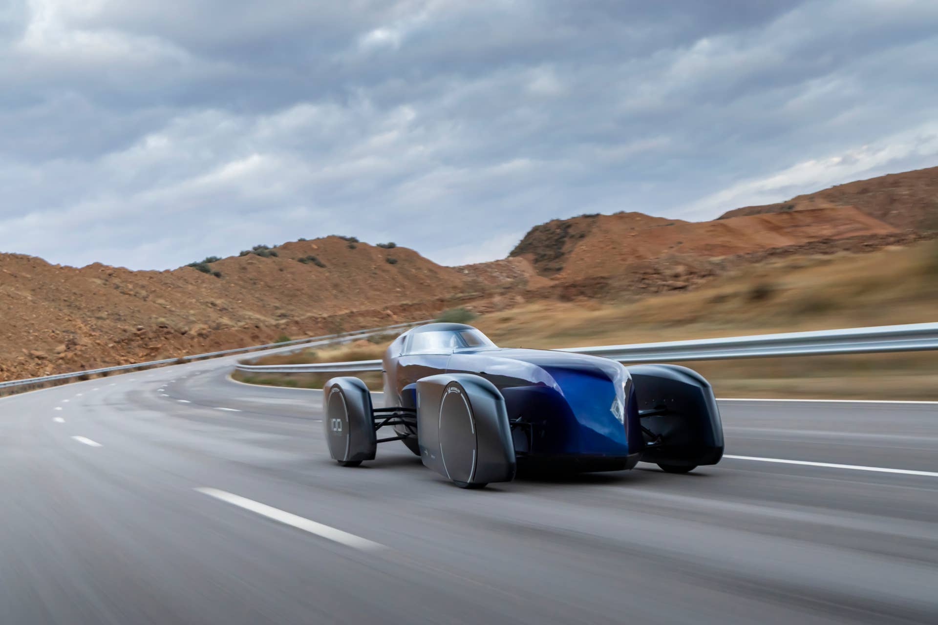 renault-filante-record-front-34-action.jpg