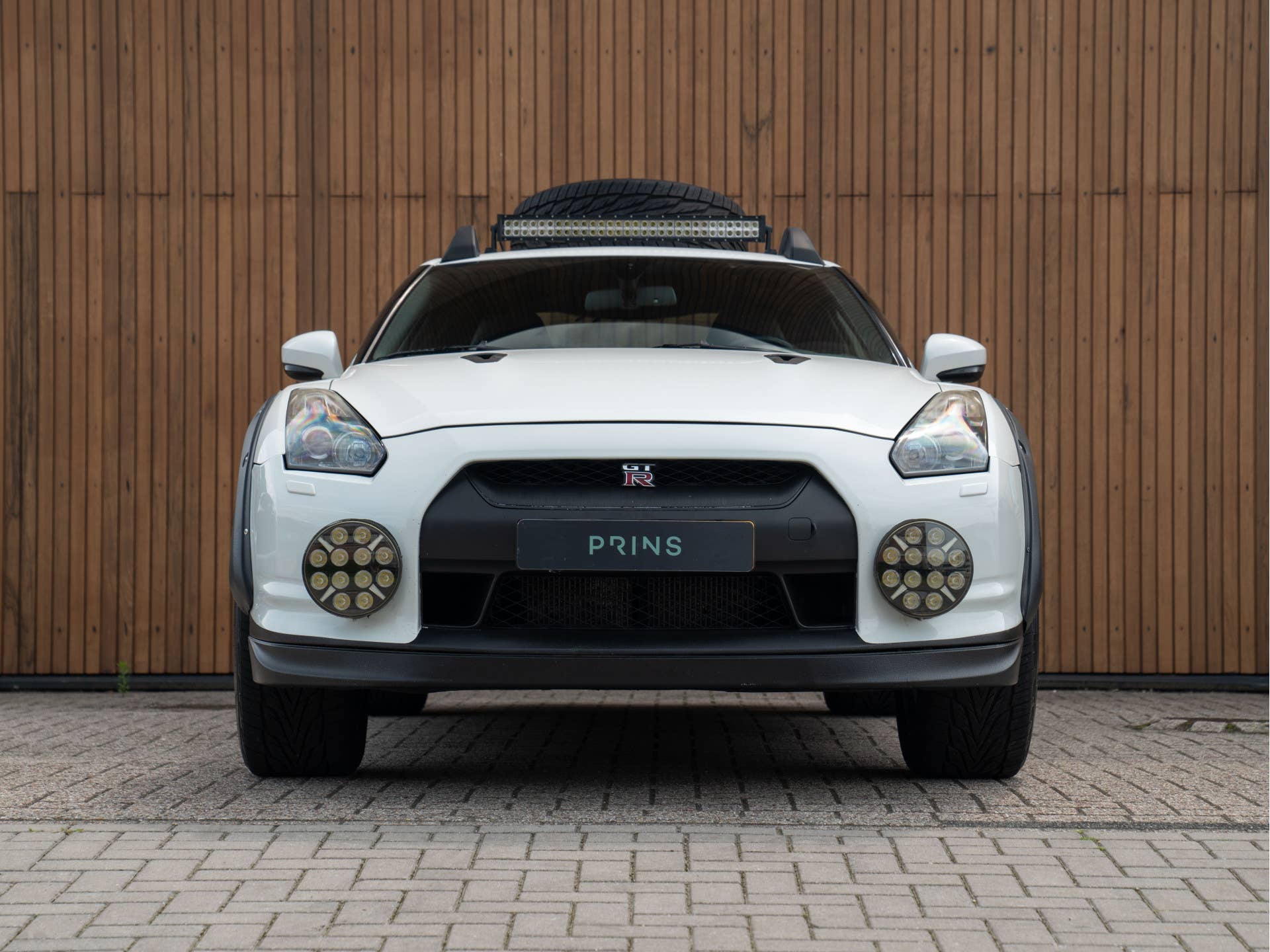 prins-nissan-gt-r.jpg