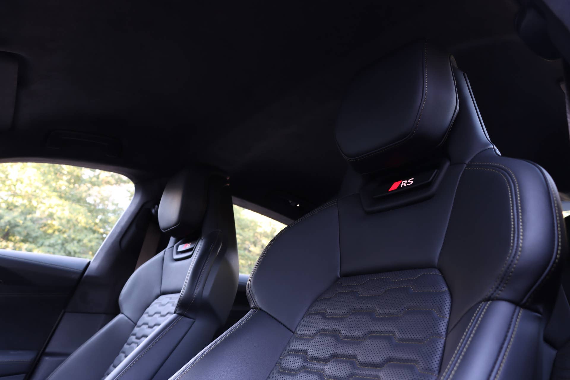 2025-audi-rs-e-tron-gt-6.jpg