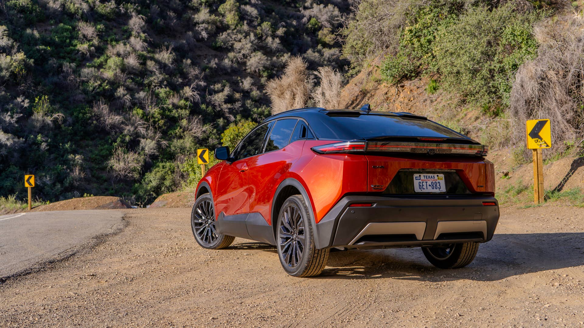 2026-toyota-c-hr-bev-4.jpg