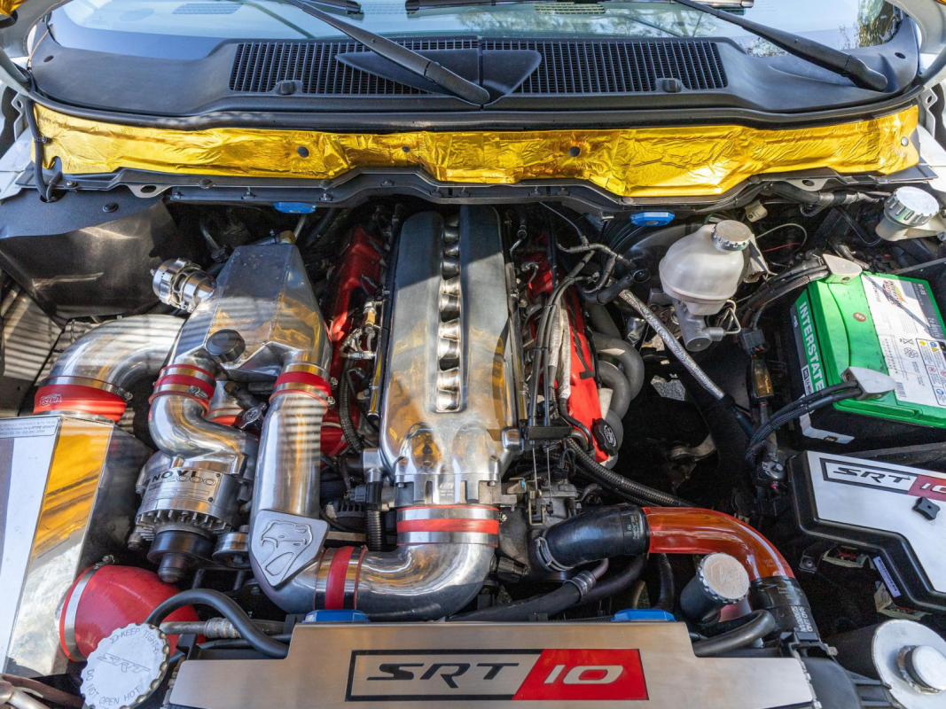 custom-2004-dodge-ram-srt-10-7.png