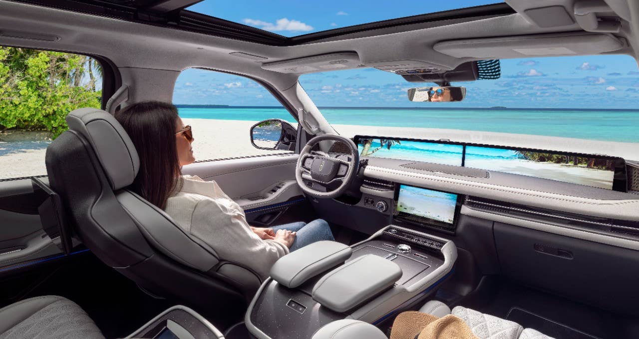 Lincoln’s New Tropical Theme Turns Your SUV Into a Spa