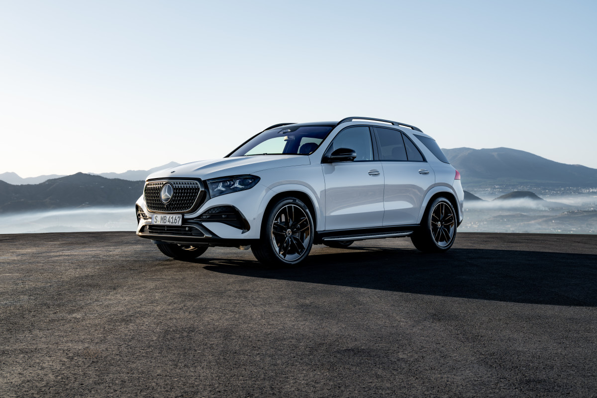 weltpremiere---der-neue-mercedes-benz-gle-moderne-intelligenz-trifft-auf-souverne-performanceworld-premiere--the-new-mercedes-benz-gle-modern-intelligence-meets-commanding-performance.jpg