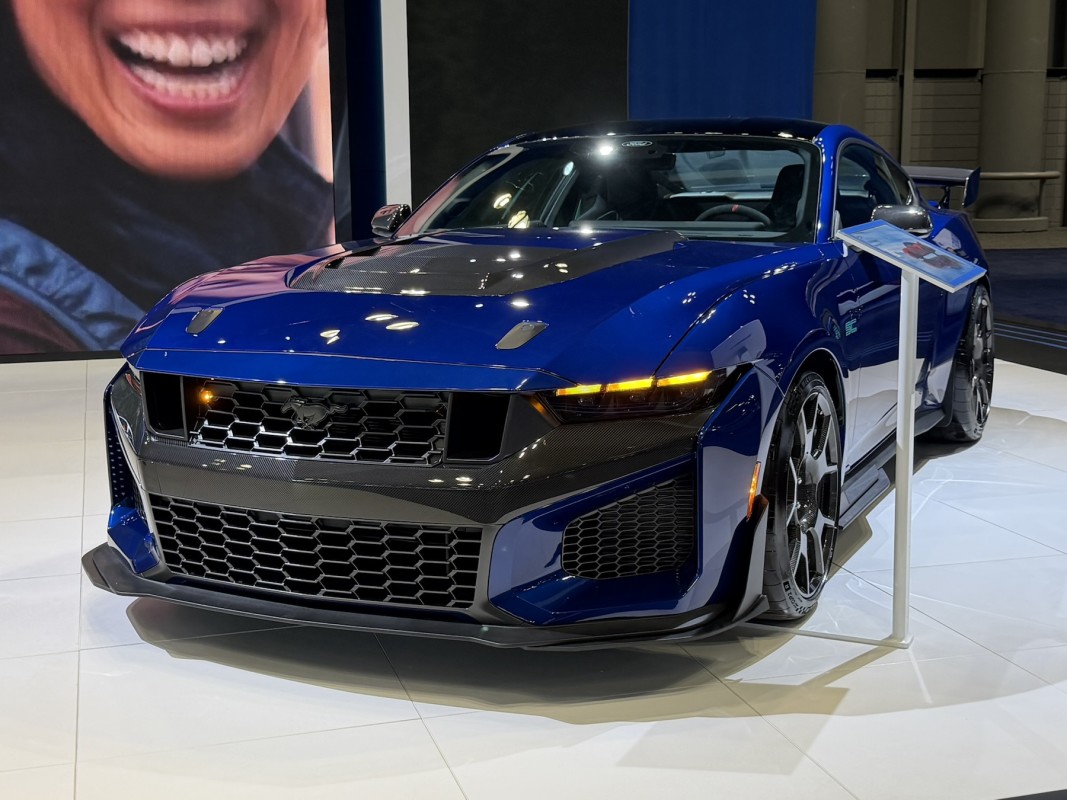 ford-mustang-dark-horse-sc-new-york-international-auto-show_0144.jpg