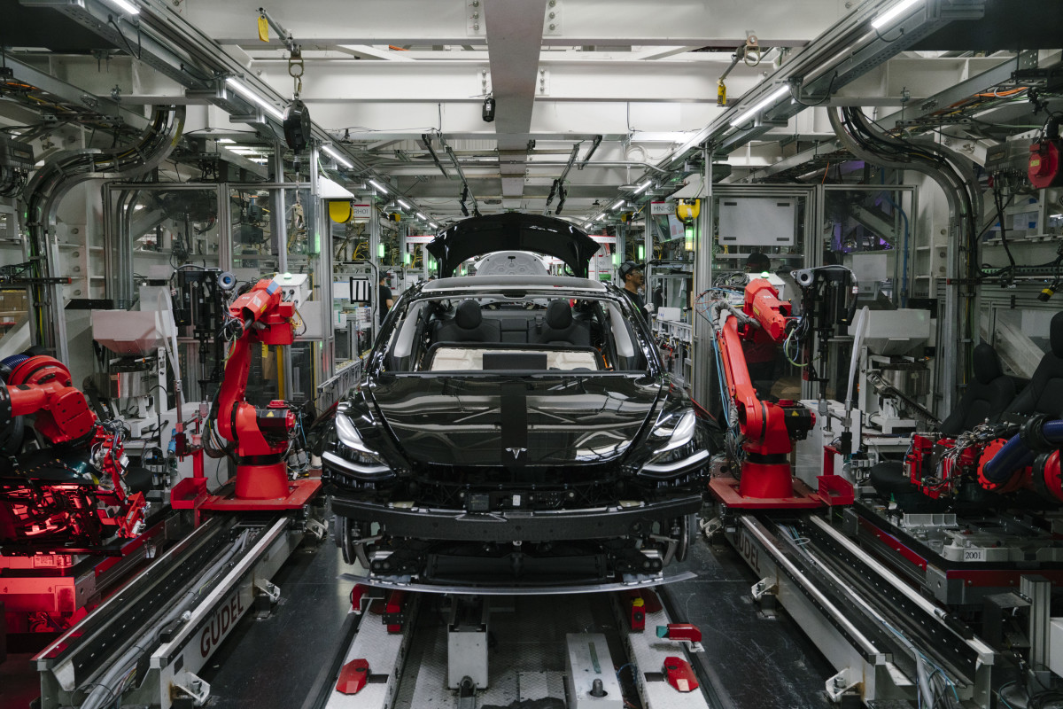 Tesla Terminates Contractor at Giga Texas, 82 Workers Laid Off