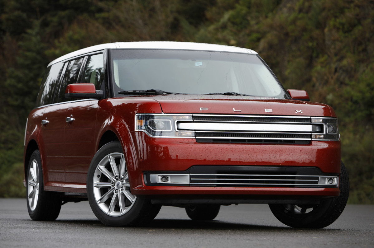 Ford Flex B-pillar trim prompts NHTSA investigation