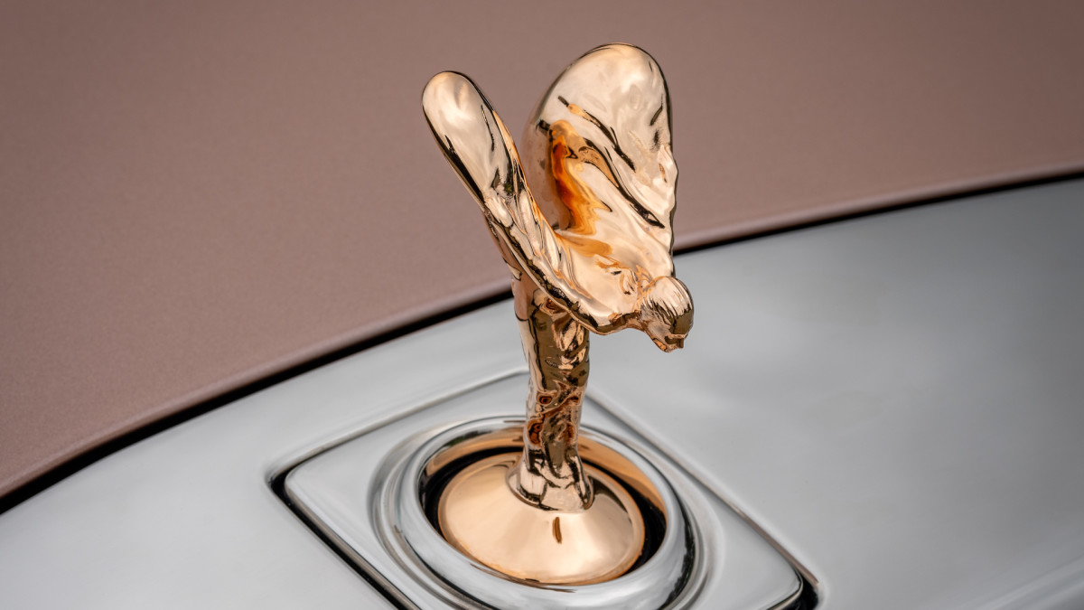 One-Off Rolls-Royce Phantom Dentelle Draws Inspiration From A Machine Invented In 1813