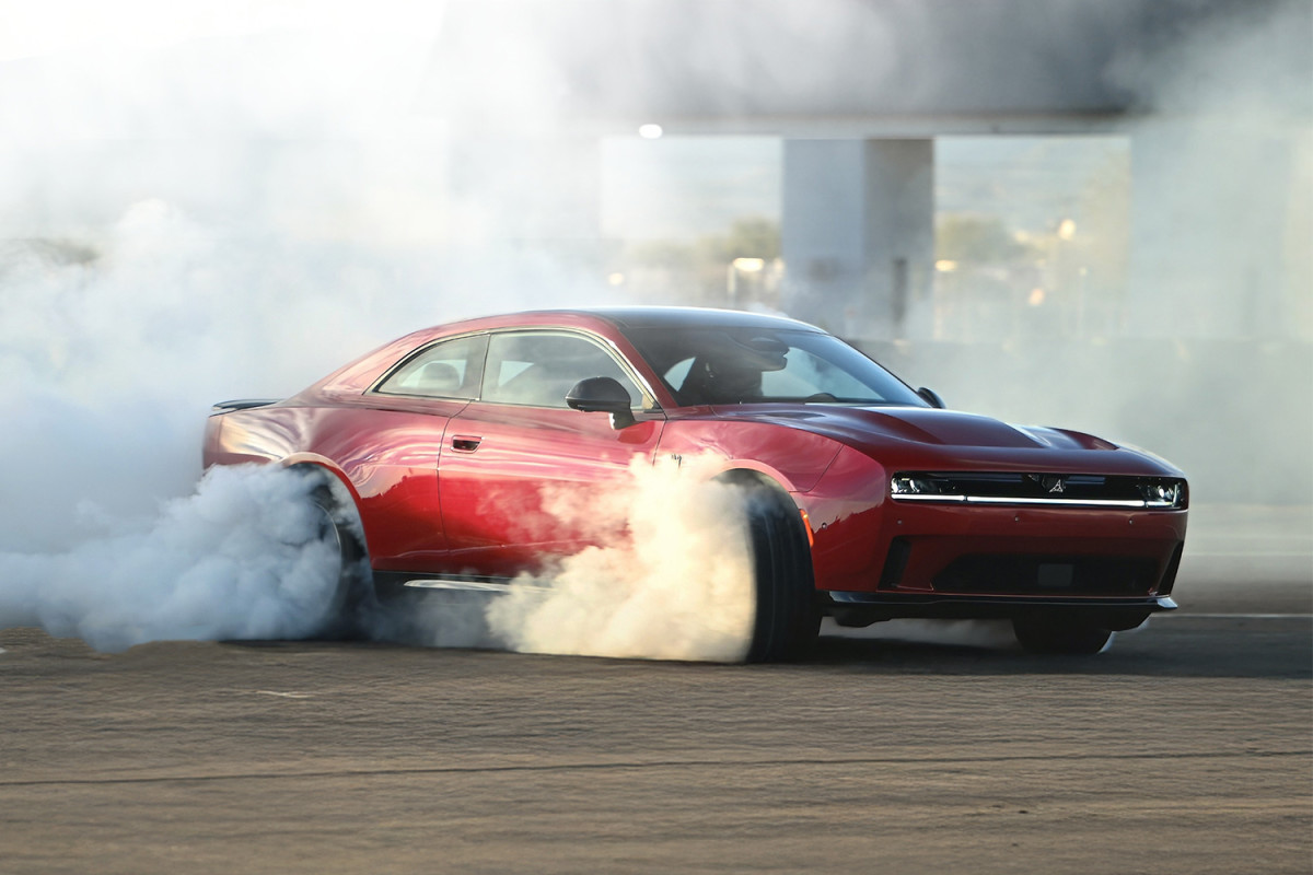 Could Dodge’s 8/8 Reveal Mark the Hemi V8’s Return to the Charger?
