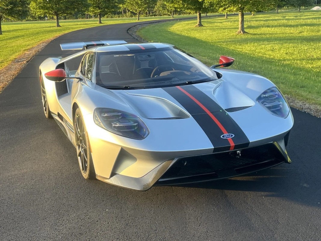Pristine 2020 Ford GT Carbon Series Emerges With Only 77 Miles