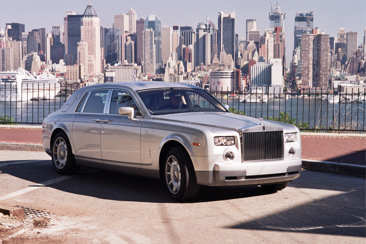 BMW Says Its Revival of Rolls-Royce Was a Secret Operation