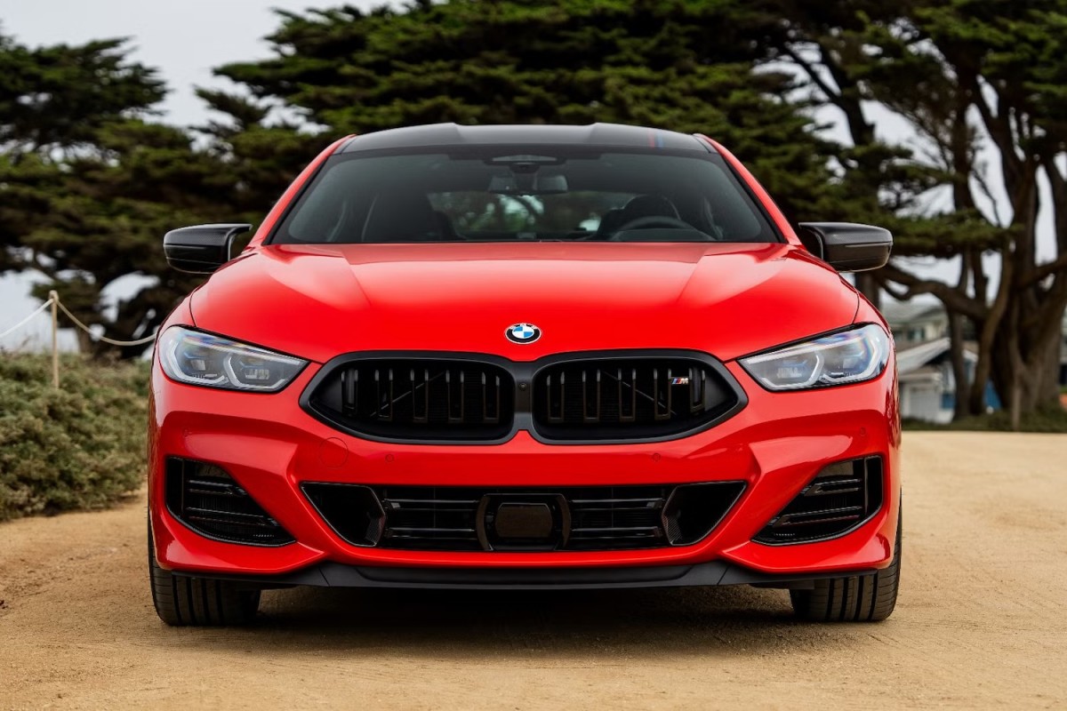 BMW Marks 8 Series Legacy with Limited M850i Edition M Heritage
