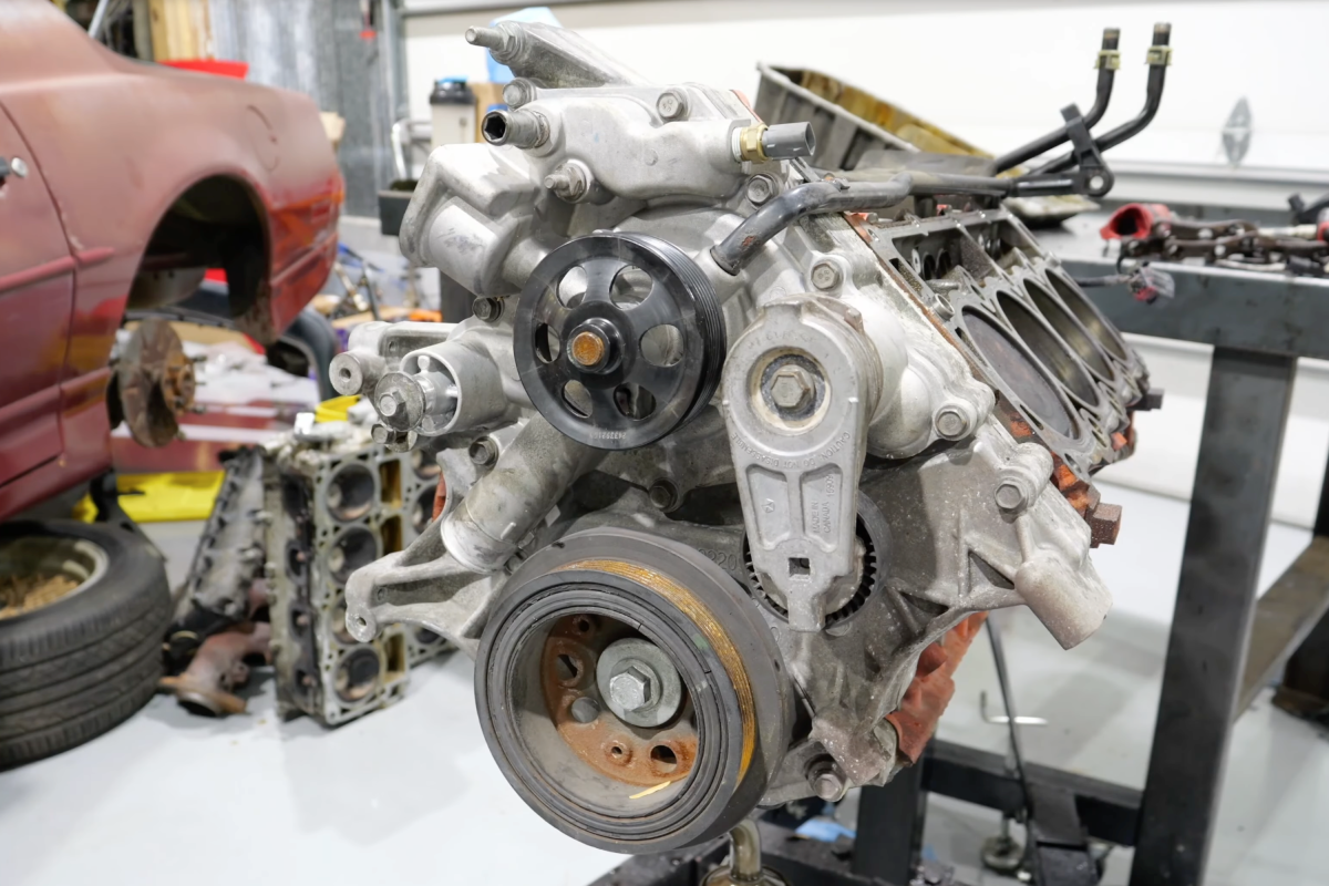 Engine Teardown Exposes What Nearly Destroyed This 90,000-Mile Hemi V8