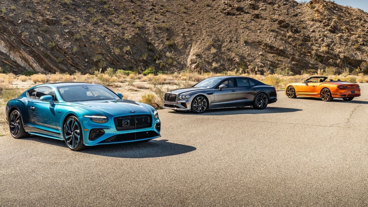 Bentley’s Ombré by Mulliner Collection Turns Paint Into Art