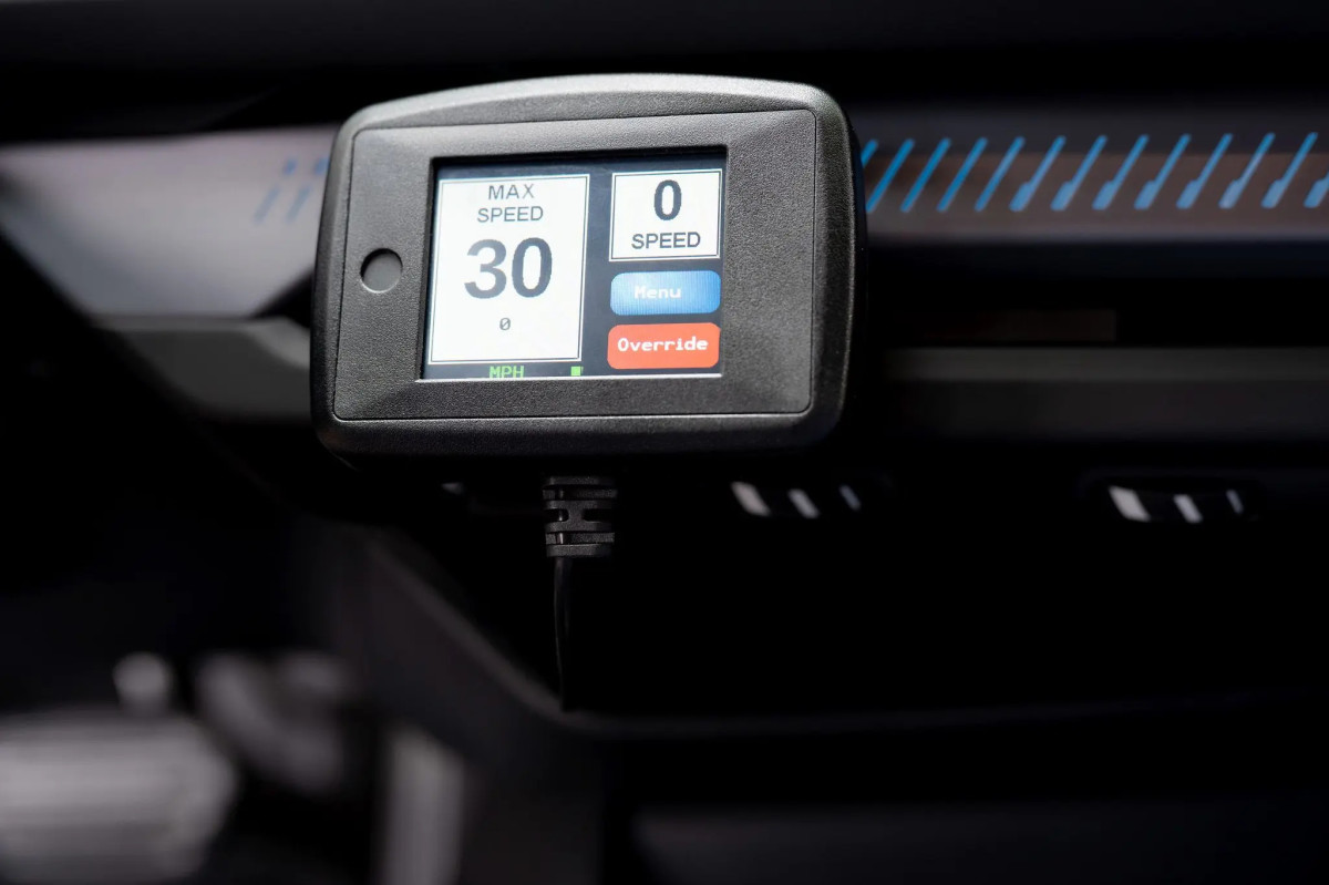 Parents Can Now Install Tech That Stops Teen Drivers From Speeding