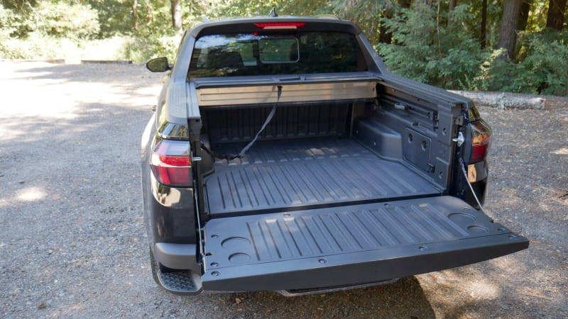 2022 Hyundai Santa Cruz Pickup Bed Review | Versatility over size ...
