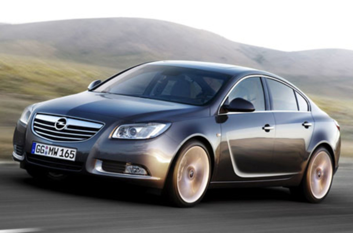 Insignia will come to U.S. as a Saturn, with new sheetmetal, interior