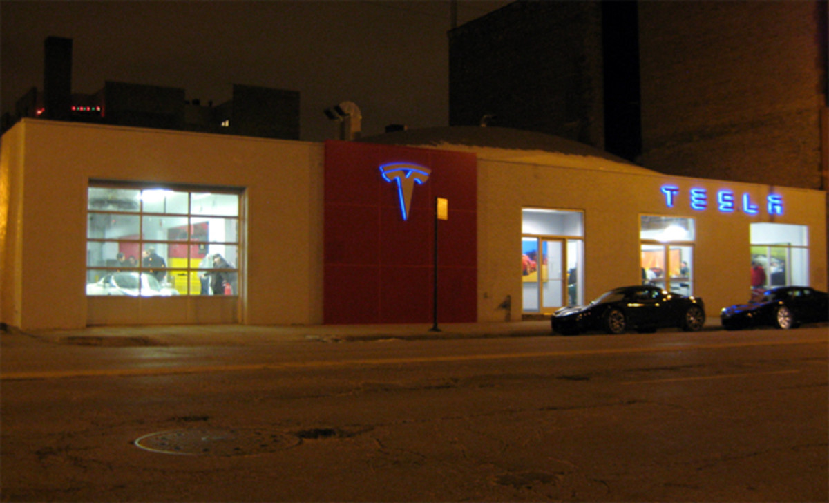 Tesla officially calls Chicago home Autoblog Car News, Reviews and
