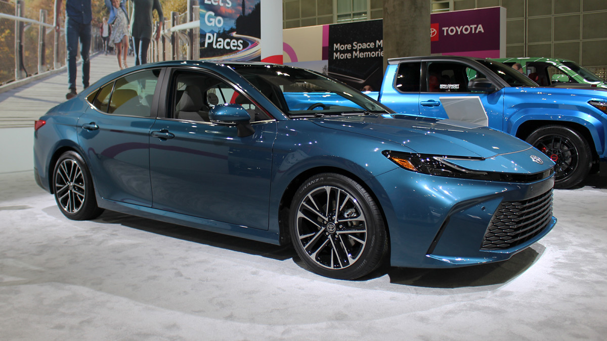 2025 Toyota Camry goes allhybrid, all the time Autoblog