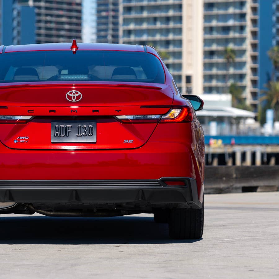 2025 Toyota Camry AWD Review | An Uber driver’s dream in any climate