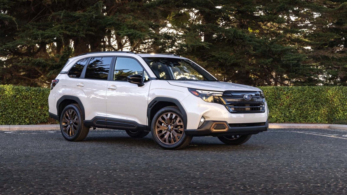 2025 Subaru Forester gets fresh style and latest tech; hybrid coming