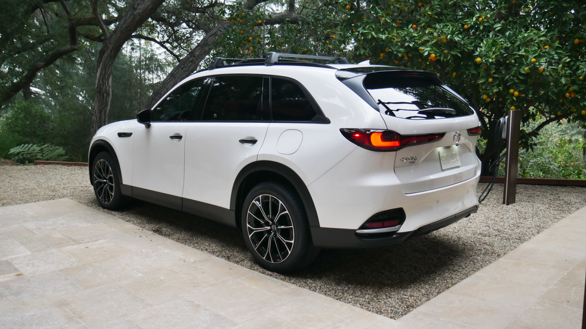 Mazda is selling more cars than ever—all without an EV in sight Autoblog