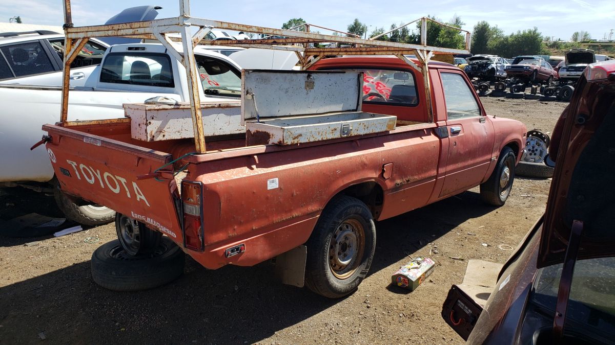 Junkyard Gem: 1979 Toyota Longbed Truck - Autoblog