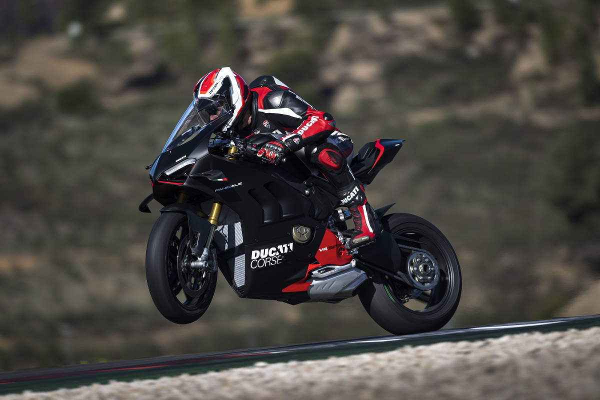 2023 Ducati Panigale V4 SP2 packs 228 hp and a lot of racing hardware Autoblog