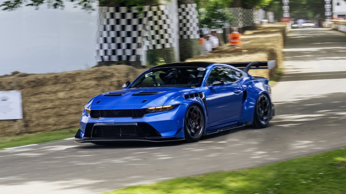 2025 Ford Mustang GTD gets exterior color palette option with thousands of hues Autoblog