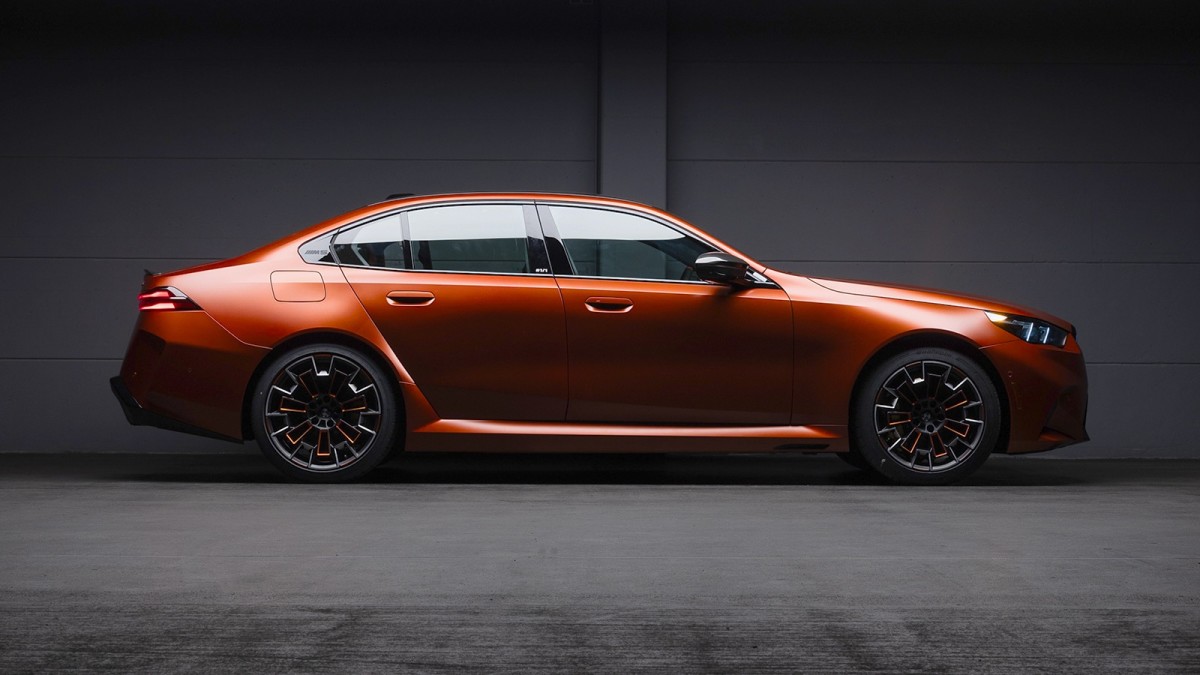 BMW builds a oneoff M5 for Pebble Beach Concours d
