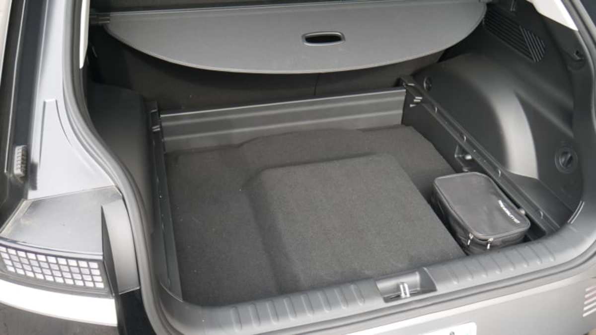Hyundai Ioniq 5 Luggage Test: How much cargo space? - Autoblog