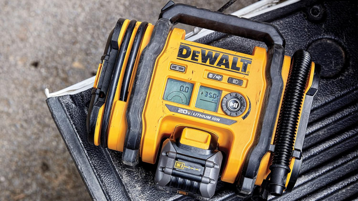 Dewalt portable inflator new arrivals