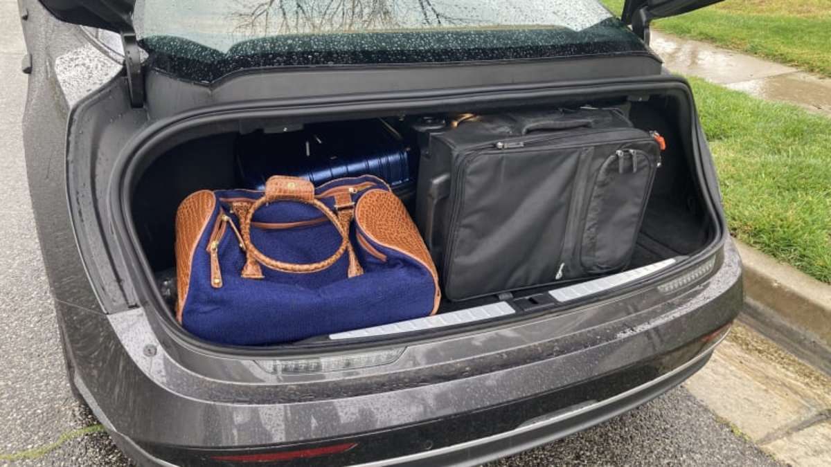Lucid air cargo space discount