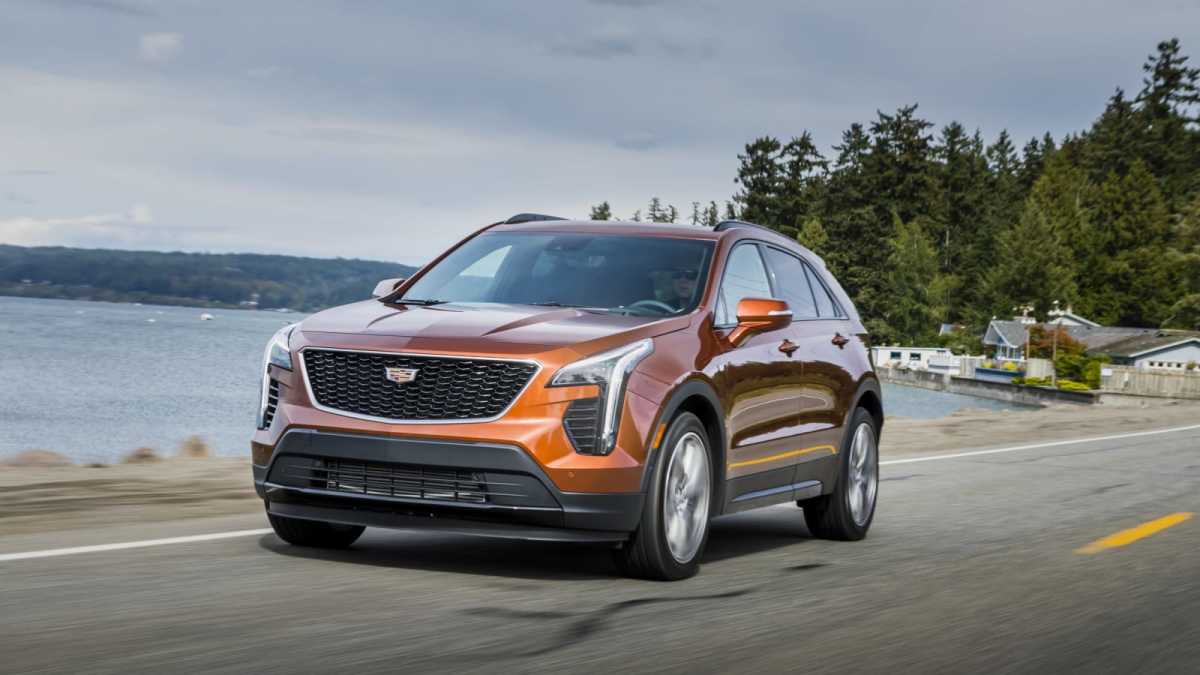 2025 Cadillac XT4 Review The inbetweener of luxury compact SUVs Autoblog