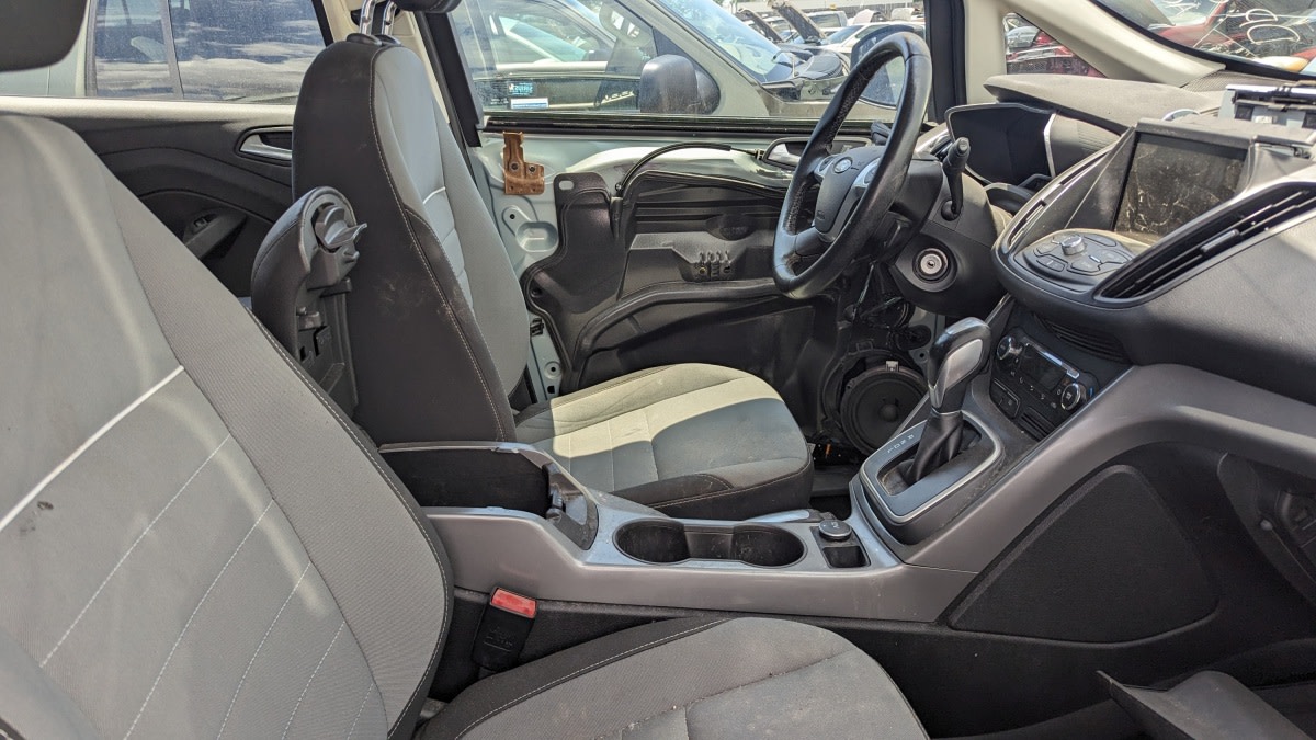 Junkyard Gem 2013 Ford CMax Hybrid SE Autoblog Car News, Reviews