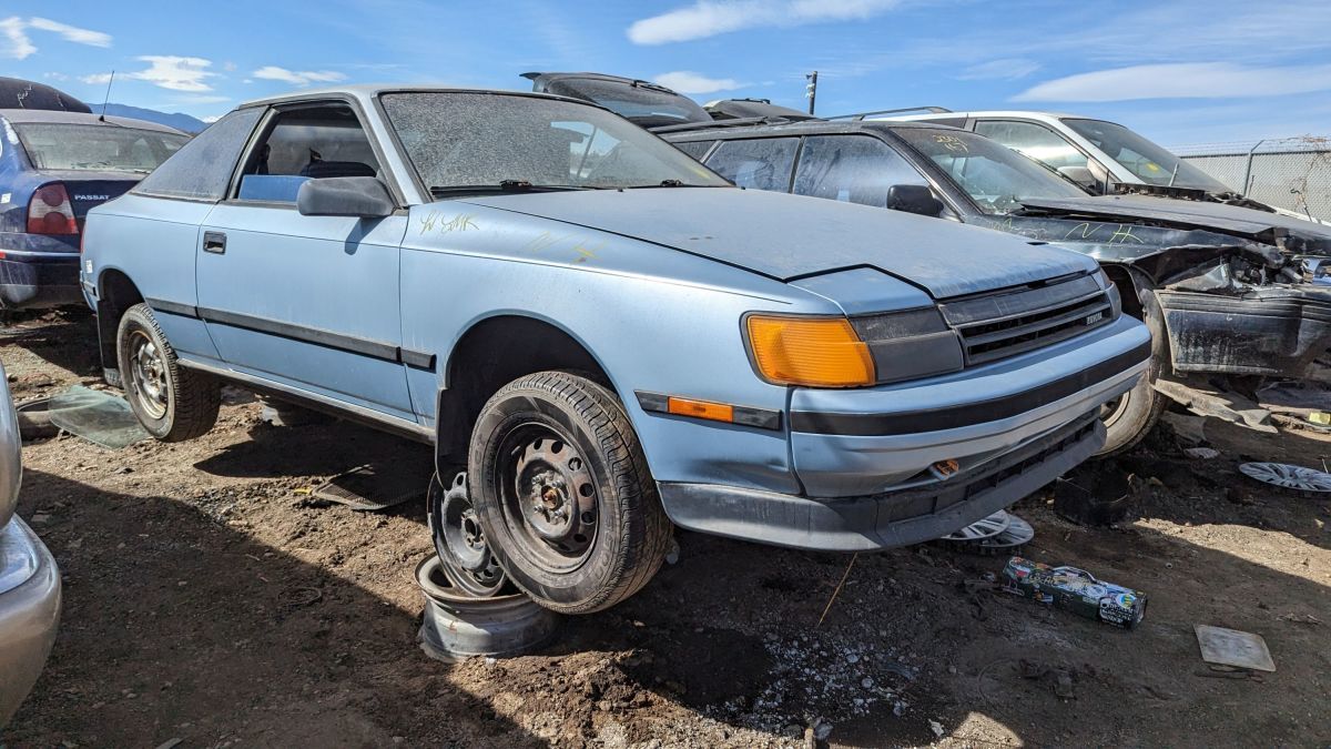 Junkyard Gem: 1986 Toyota Celica GT Liftback - Autoblog