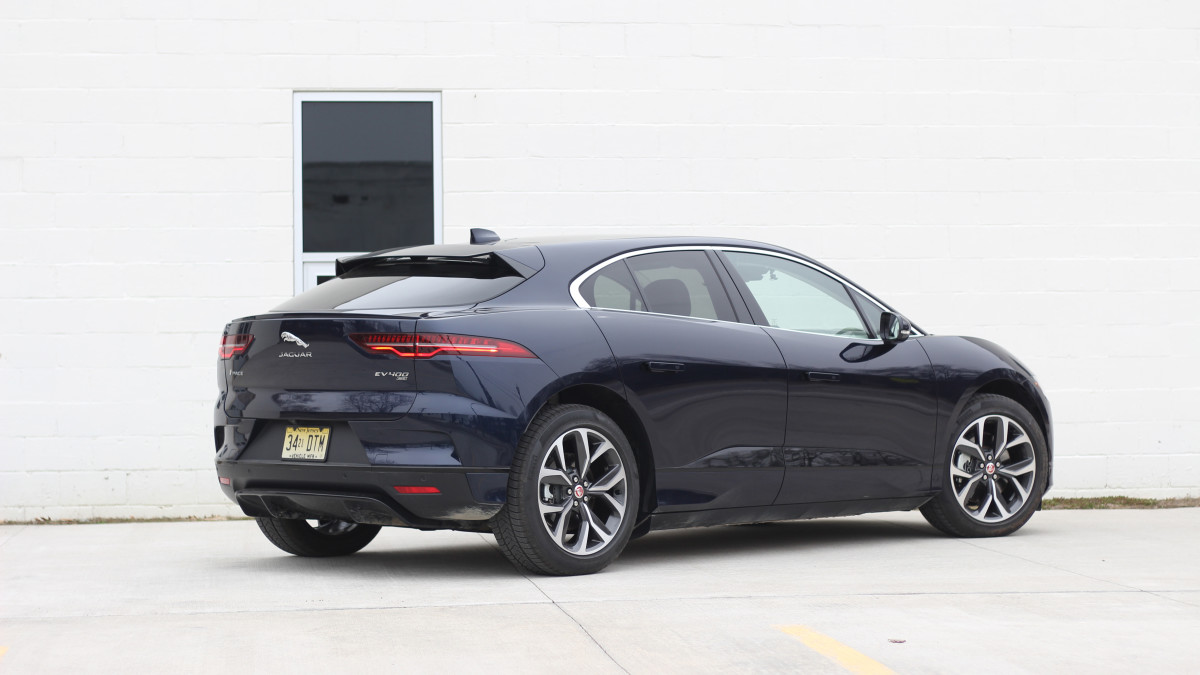 Report Most of the used vehicles with the largest price drops are