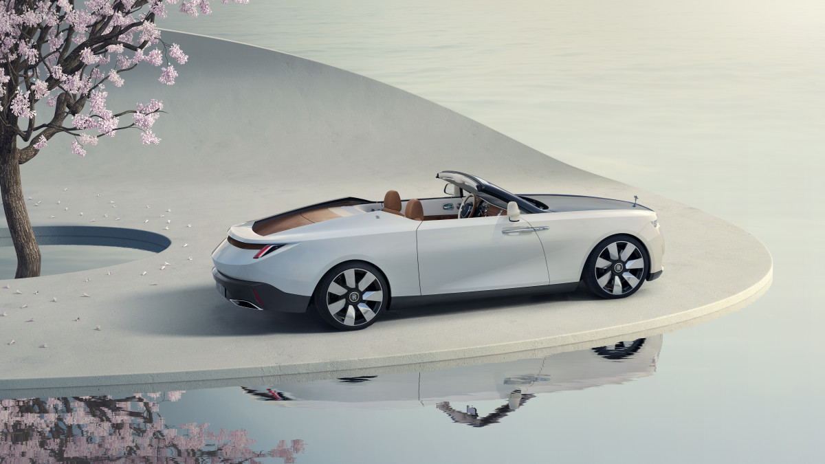 RollsRoyce Arcadia Droptail unveiled as the third in a fourcar series